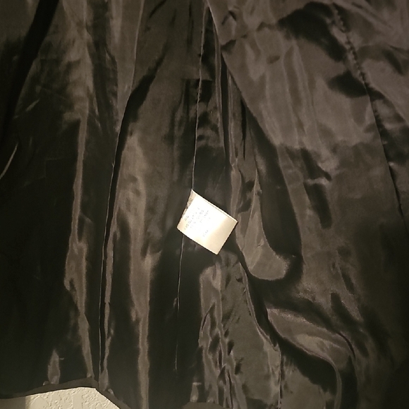 Classic Black Women's Blazer - Picture 5 of 6